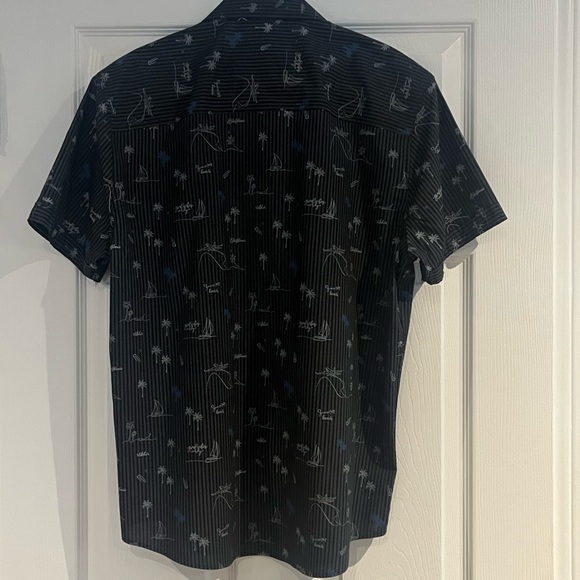 Men’s button down shirt - Picture 2 of 7